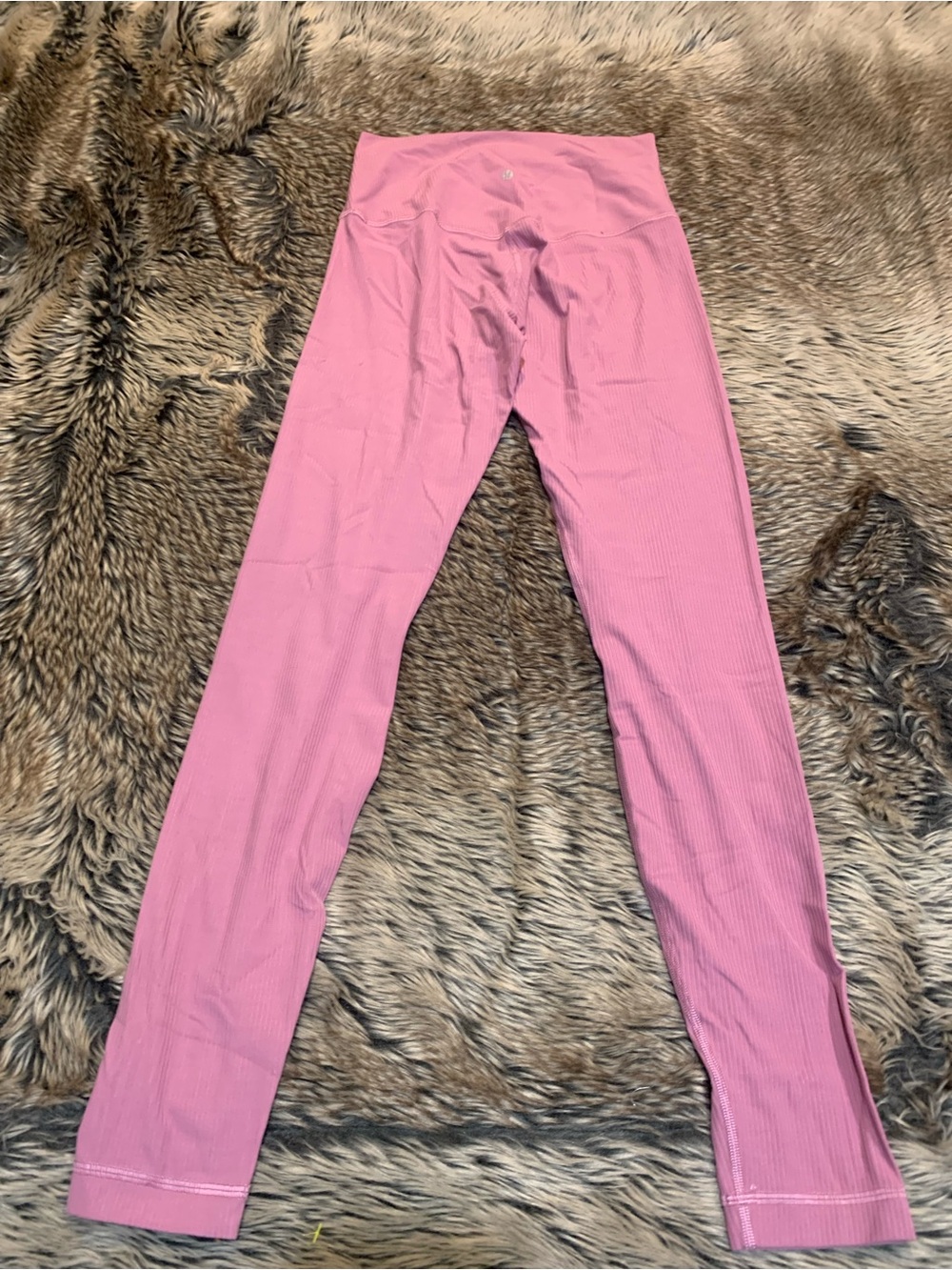 Lululemon Align Ribbed High-Rise Pant 28"
Velvet Dust Size 6